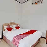 Oyo 92331 Rindu Sempadan Cottage Near Taman Wisata Rindu Sempadan