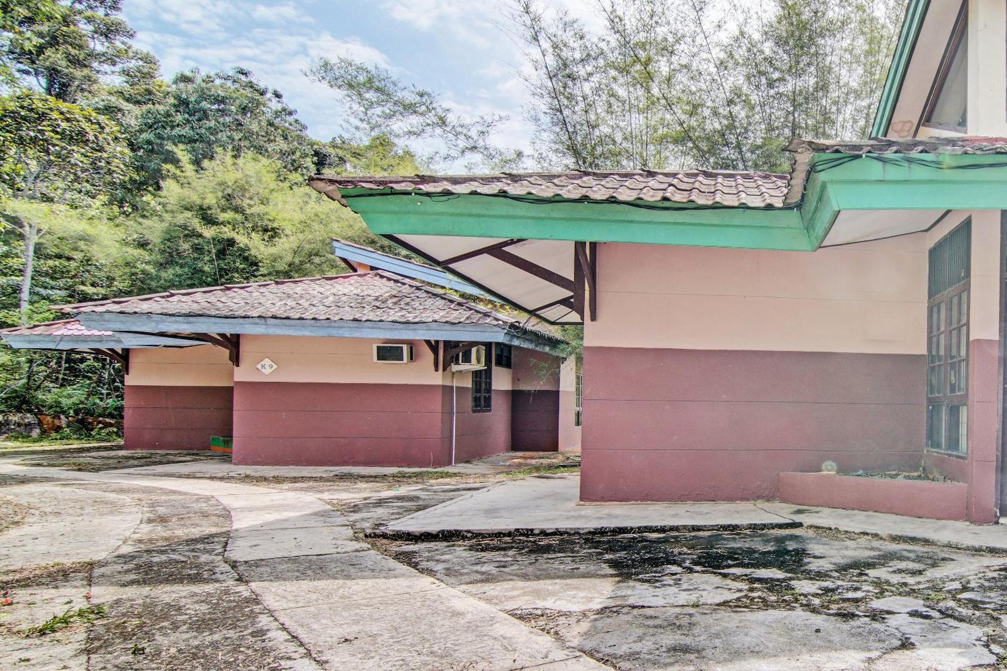 Hotel Oyo 92331 Rindu Sempadan Near Taman Wisata Rindu Sempadan Pekanbaru